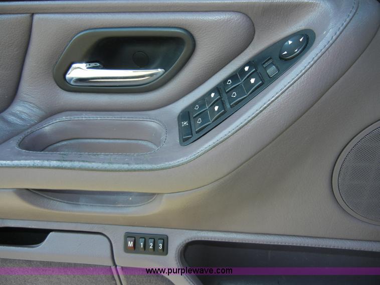 image for item D9796 1998 BMW 750iL