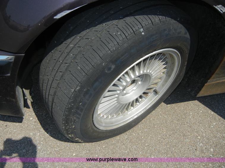 image for item D9796 1998 BMW 750iL