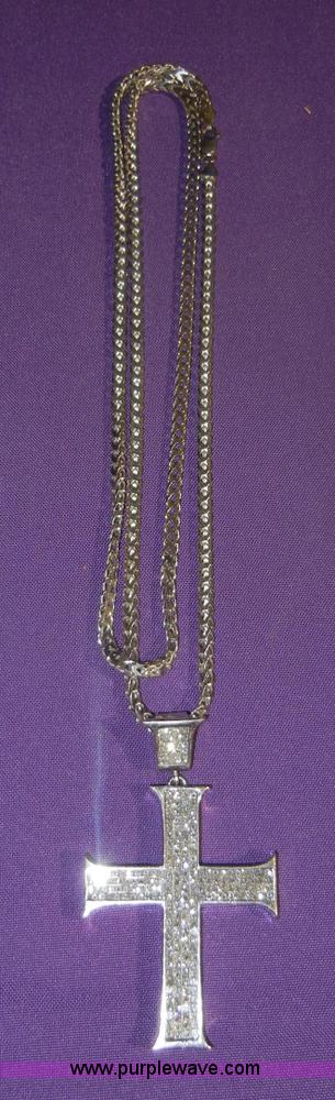 image for item D9864 White gold cross pendant with chain