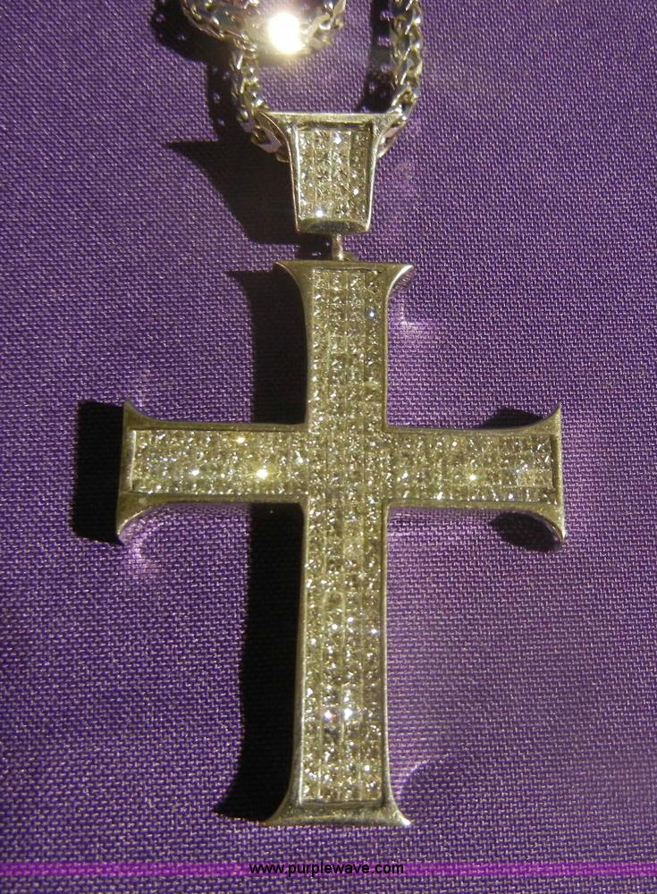 image for item D9864 White gold cross pendant with chain
