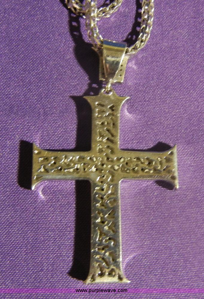 image for item D9864 White gold cross pendant with chain