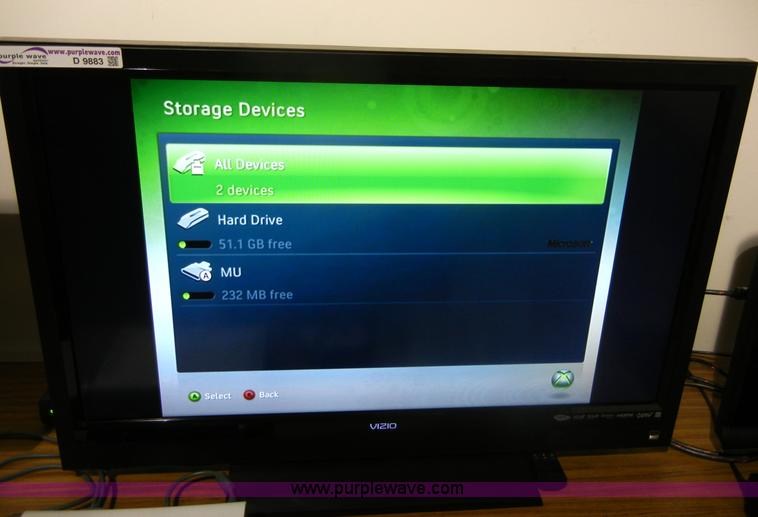 image for item D9896 Microsoft Xbox 360 game console with controller, 256MB memory unit and cables