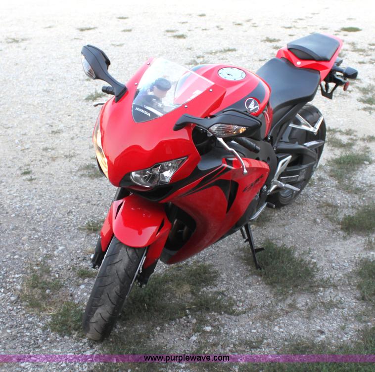image for item F9847 2008 Honda CBR1000RR motorcycle