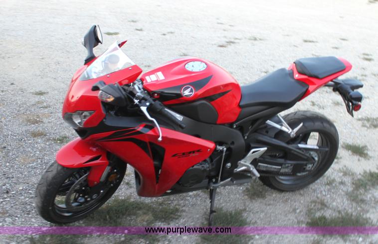 image for item F9847 2008 Honda CBR1000RR motorcycle