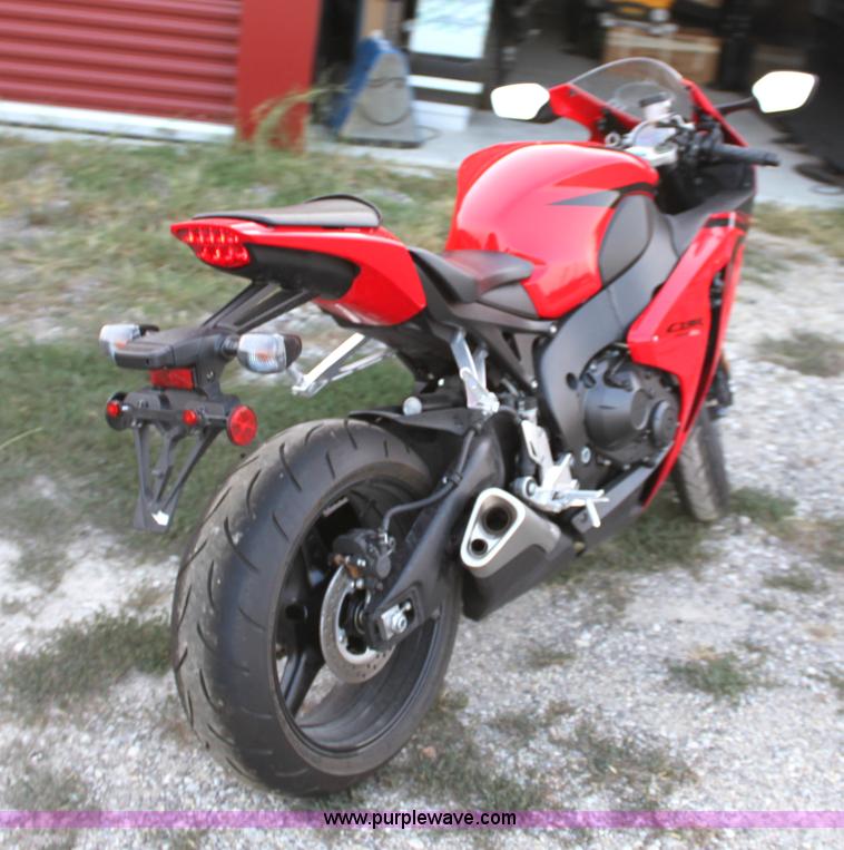 image for item F9847 2008 Honda CBR1000RR motorcycle