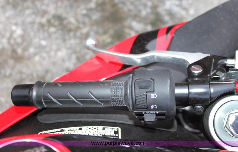 image for item F9847 2008 Honda CBR1000RR motorcycle