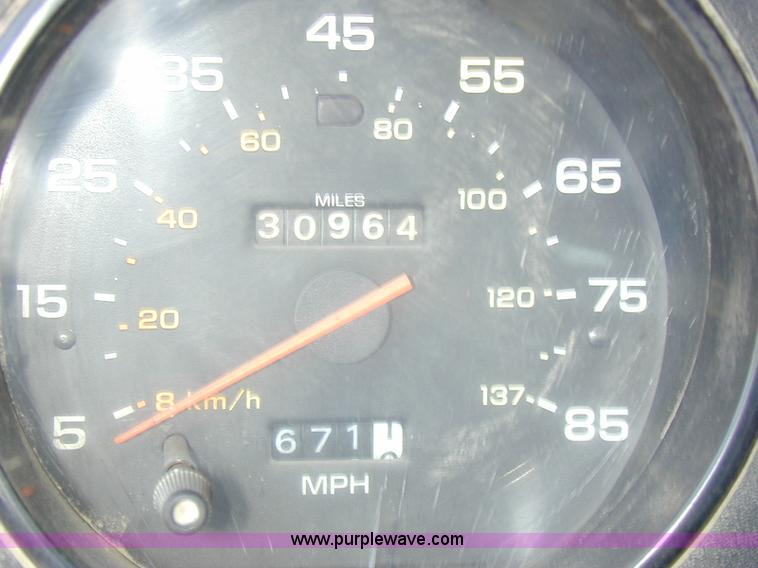 image for item A1186 1989 Dodge Ram D350 pickup truck