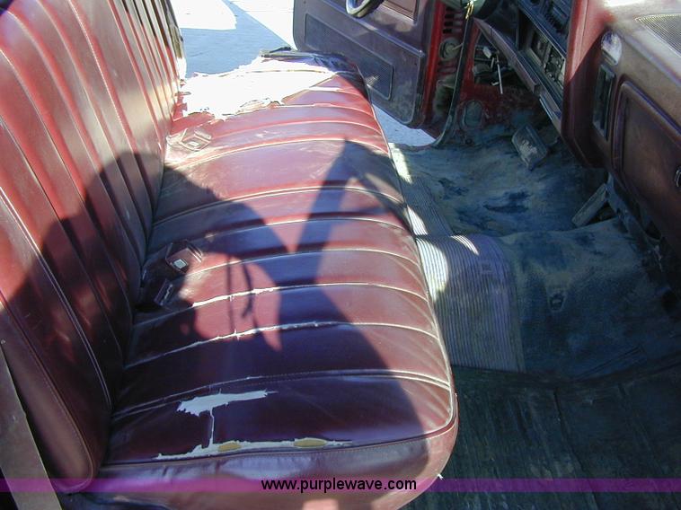 image for item A1186 1989 Dodge Ram D350 pickup truck