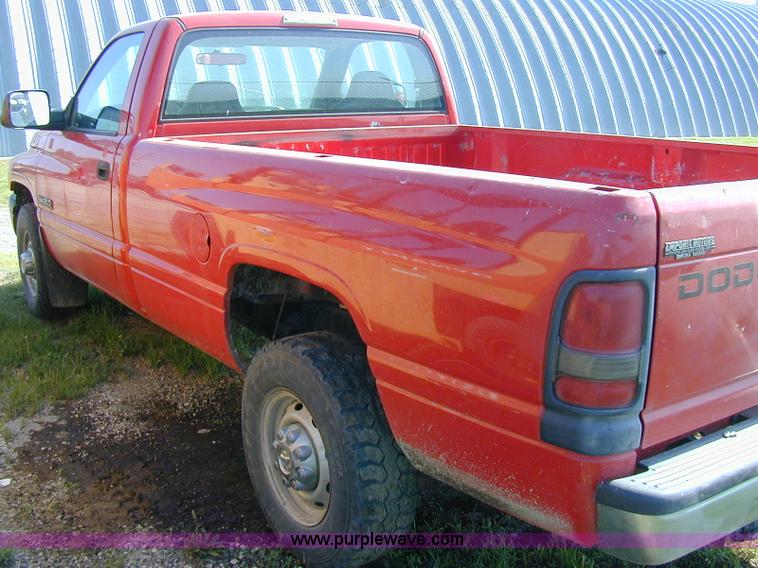 image for item A1187 2002 Dodge Ram 2500 pickup truck