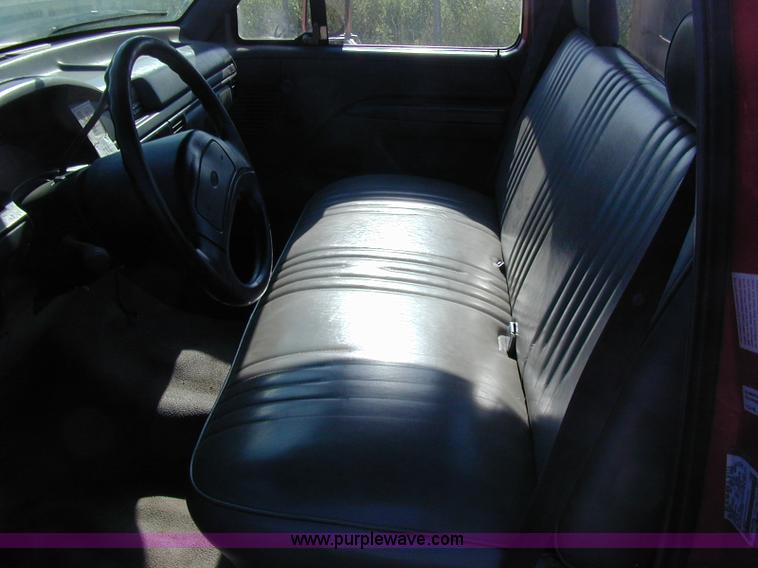 image for item A1191 1995 Ford F250 XL pickup truck