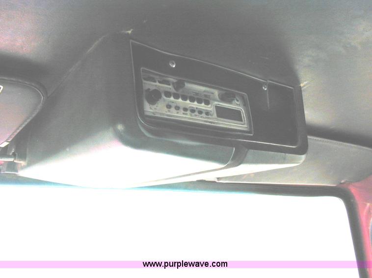 image for item A1221 1992 Ford LT8000 dump truck