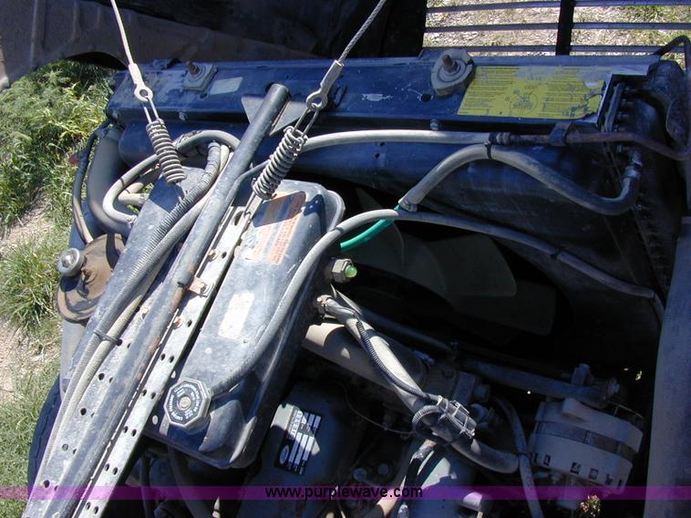 image for item A1221 1992 Ford LT8000 dump truck