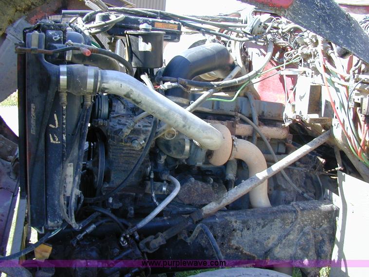 image for item A1221 1992 Ford LT8000 dump truck