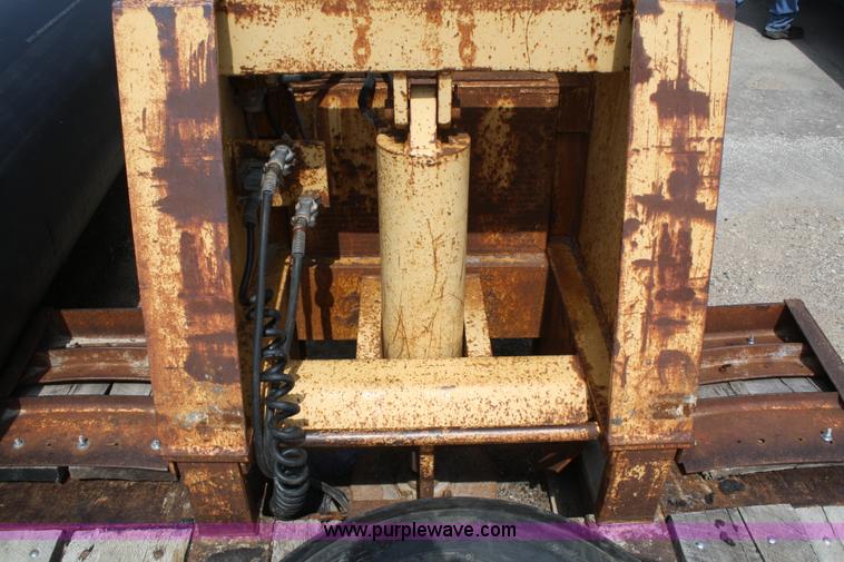 image for item A2178 1980 Hyster low boy trailer