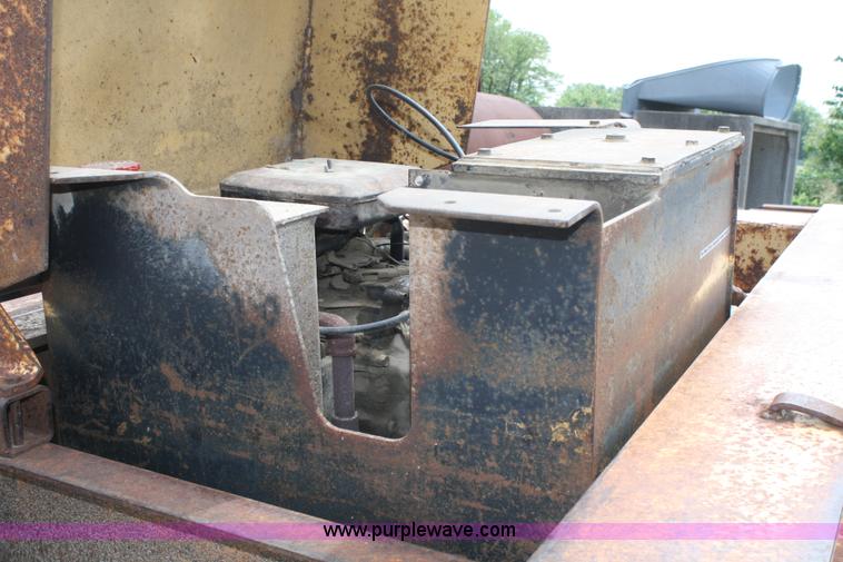 image for item A2178 1980 Hyster low boy trailer