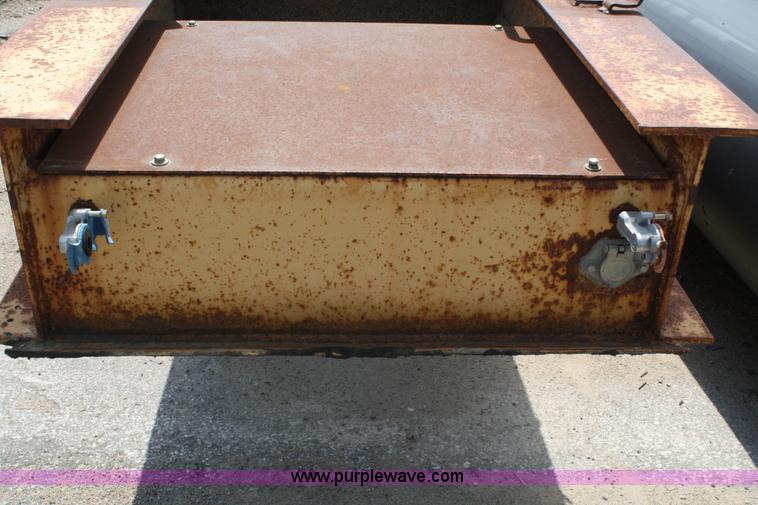 image for item A2178 1980 Hyster low boy trailer