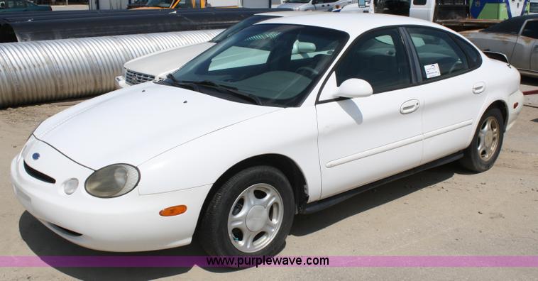 image for item A2222 1997 Ford Taurus GL