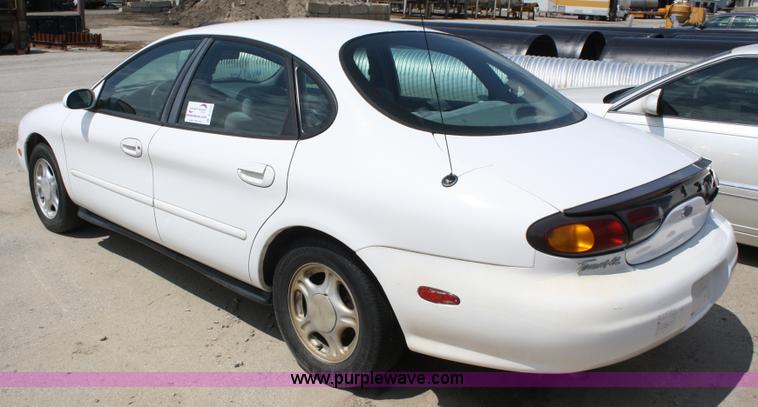 image for item A2222 1997 Ford Taurus GL
