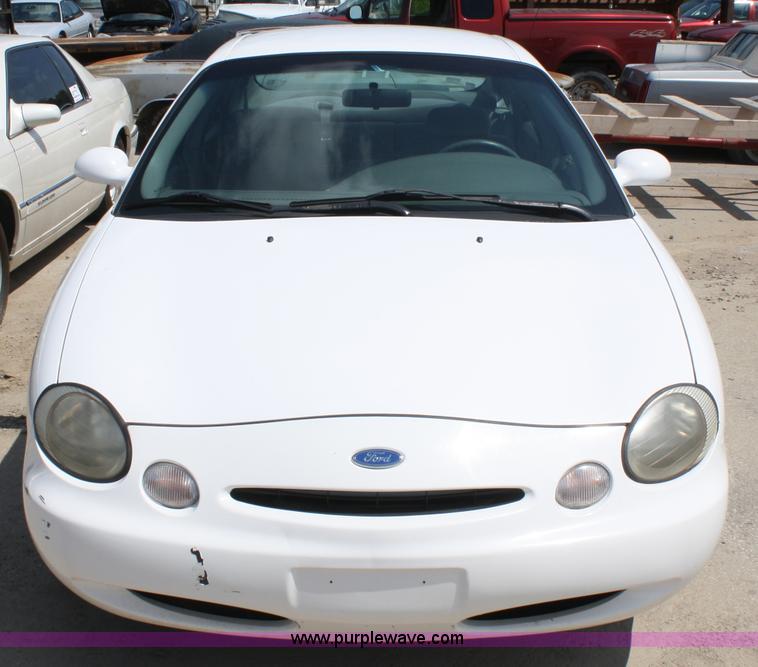 image for item A2222 1997 Ford Taurus GL