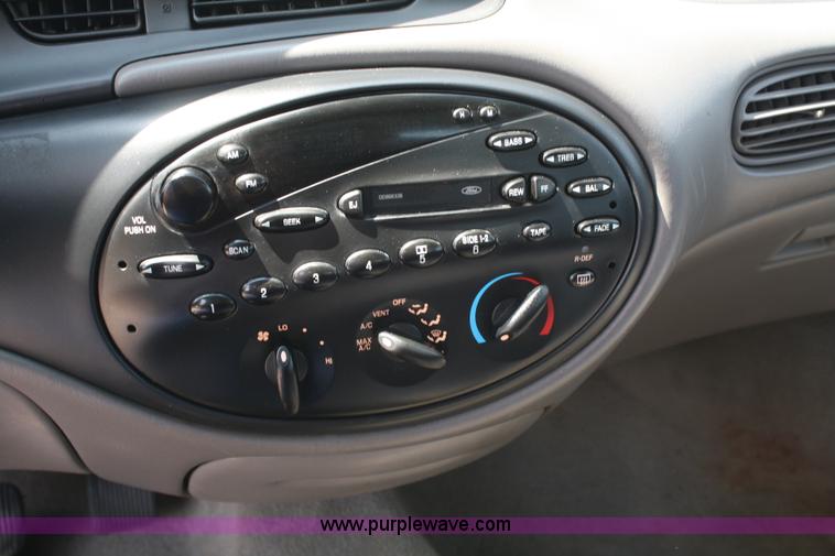 image for item A2222 1997 Ford Taurus GL