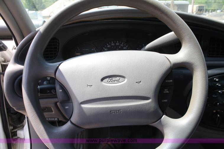 image for item A2222 1997 Ford Taurus GL