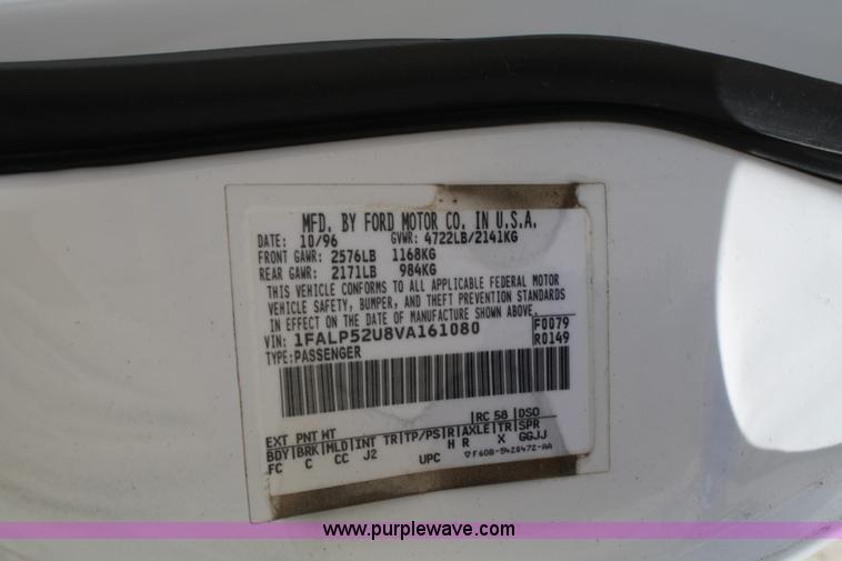 image for item A2222 1997 Ford Taurus GL