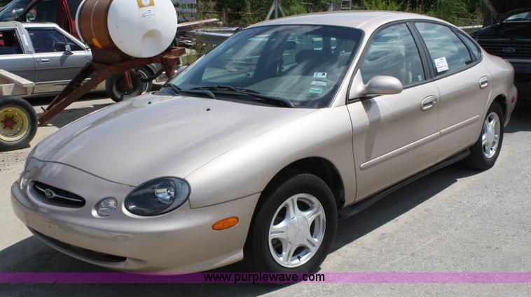 image for item A2224 1999 Ford Taurus SE