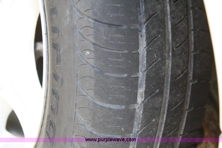 image for item A2224 1999 Ford Taurus SE