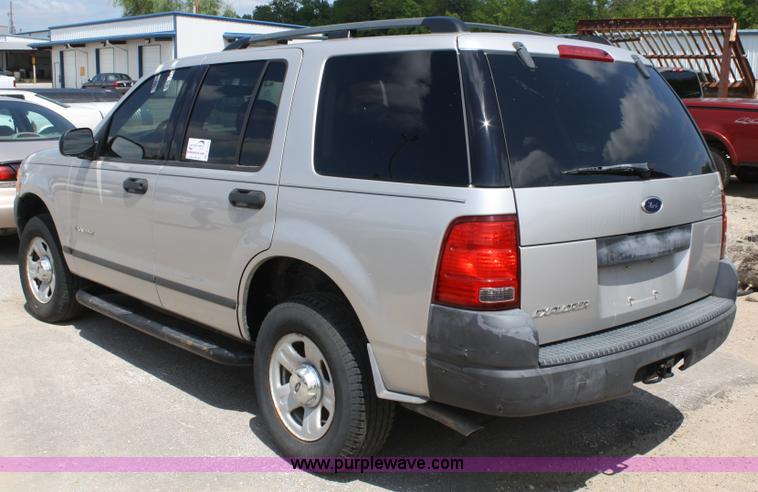 image for item A2225 2004 Ford Explorer XLS SUV