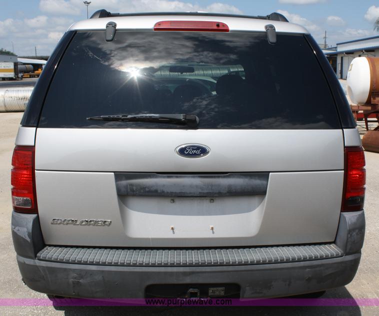 image for item A2225 2004 Ford Explorer XLS SUV