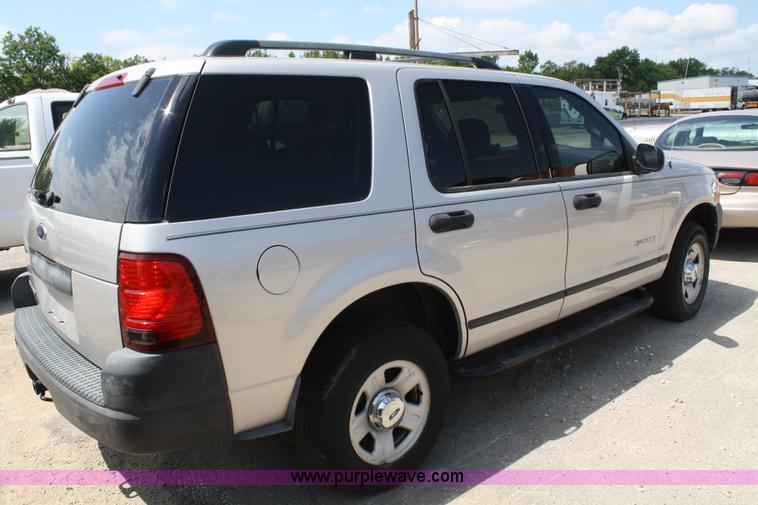 image for item A2225 2004 Ford Explorer XLS SUV