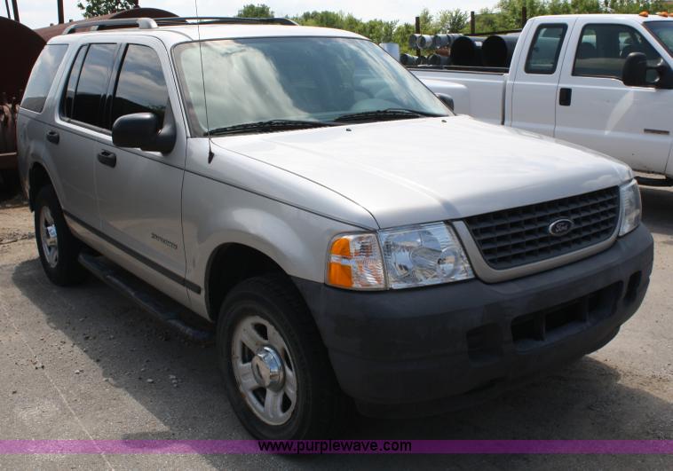image for item A2225 2004 Ford Explorer XLS SUV