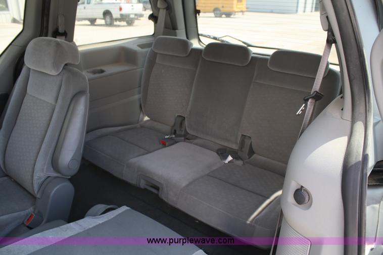 image for item A2226 2007 Ford Freestar SE