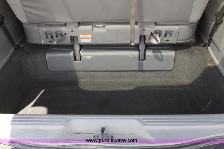 image for item A2226 2007 Ford Freestar SE