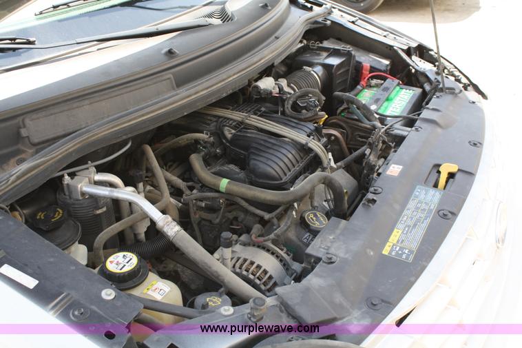 image for item A2226 2007 Ford Freestar SE