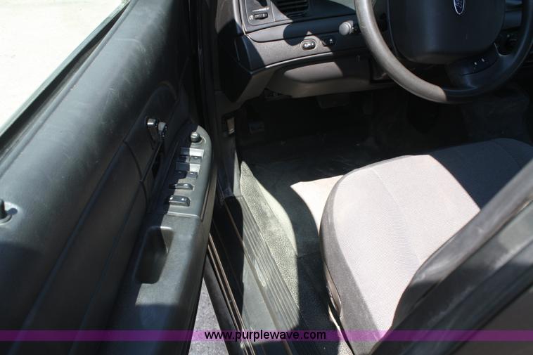 image for item A2227 2009 Ford Crown Victoria Police Interceptor