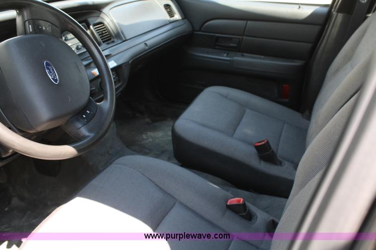 image for item A2227 2009 Ford Crown Victoria Police Interceptor