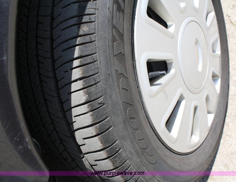 image for item A2227 2009 Ford Crown Victoria Police Interceptor