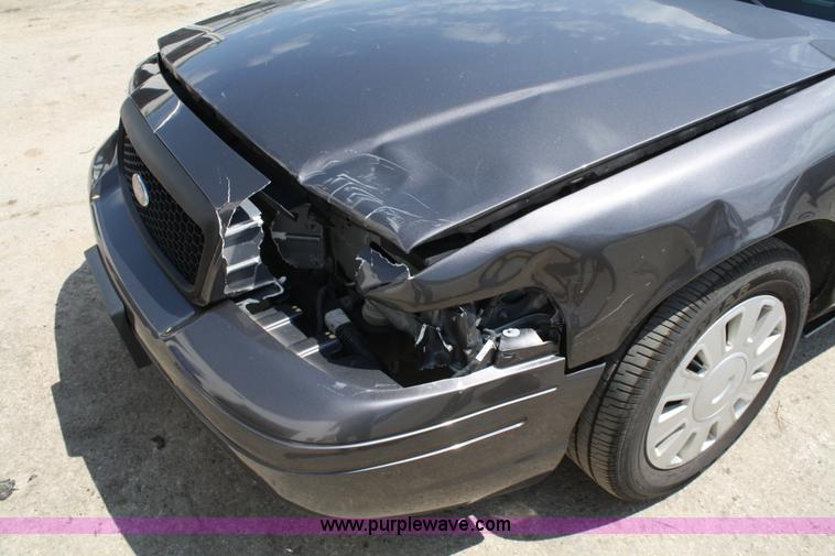 image for item A2227 2009 Ford Crown Victoria Police Interceptor
