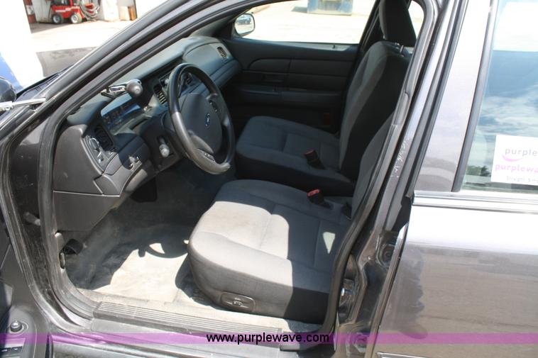 image for item A2229 2009 Ford Crown Victoria Police Interceptor