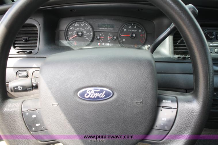 image for item A2231 2009 Ford Crown Victoria Police Interceptor