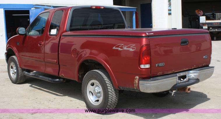 image for item A2235 2000 Ford F150 extended cab pickup truck