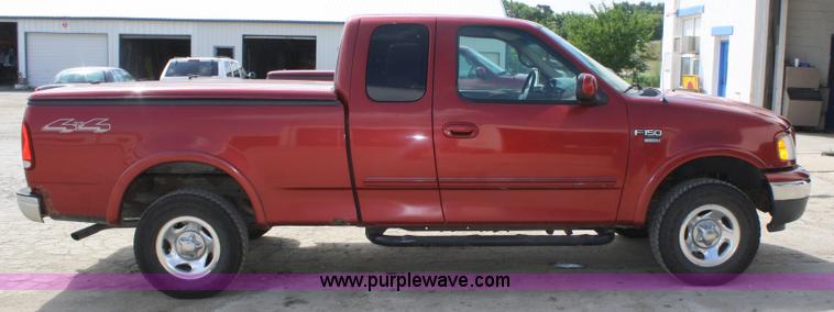 image for item A2235 2000 Ford F150 extended cab pickup truck