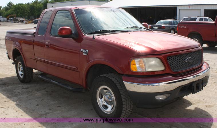 image for item A2235 2000 Ford F150 extended cab pickup truck
