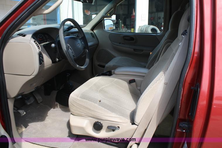 image for item A2235 2000 Ford F150 extended cab pickup truck