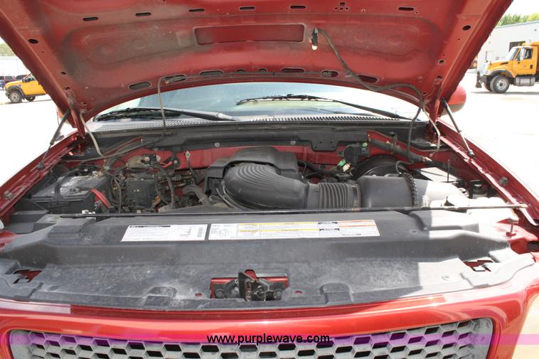 image for item A2235 2000 Ford F150 extended cab pickup truck