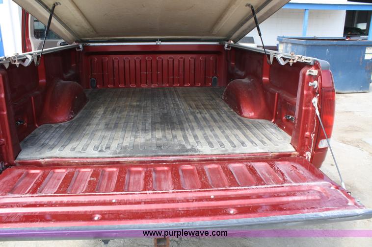 image for item A2235 2000 Ford F150 extended cab pickup truck