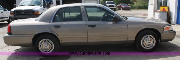 image for item A2236 2002 Ford Crown Victoria Police Interceptor