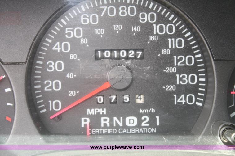 image for item A2236 2002 Ford Crown Victoria Police Interceptor