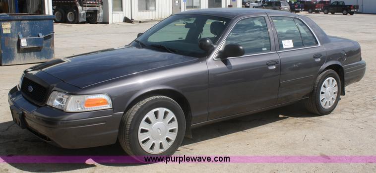 image for item A2241 2007 Ford Crown Victoria Police Interceptor